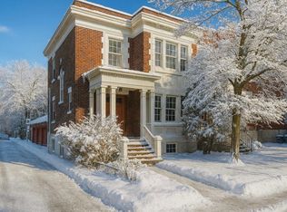 567 Querbes Ave, Montraal, QC H2V3W4