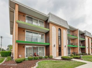4001 W 105th St, Oak Lawn, IL 60453