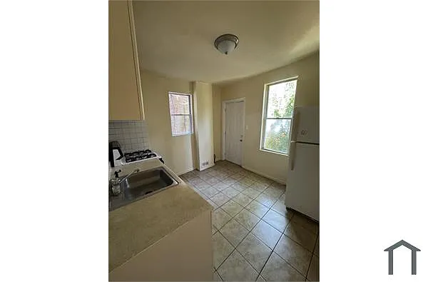 Building Photo - 5515 Crowson St