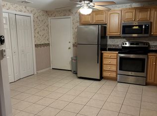 75-77 Hope Farms Dr, Feeding Hills, MA 01030