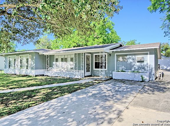 3rd image of 2615 Kaiser Dr