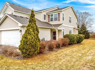 1589 Countryside Dr, Shakopee, MN 55379