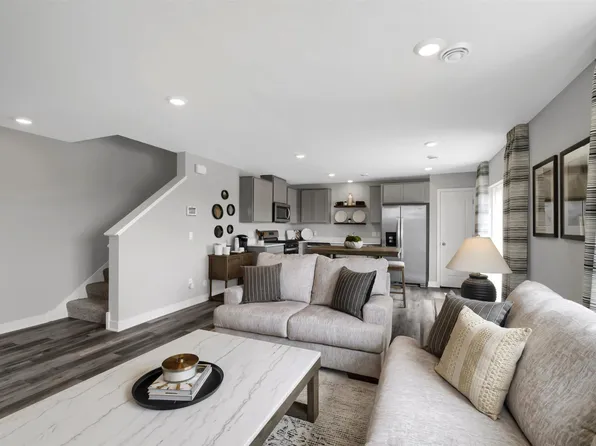 19341 137th Ave N, Rogers, MN 55374