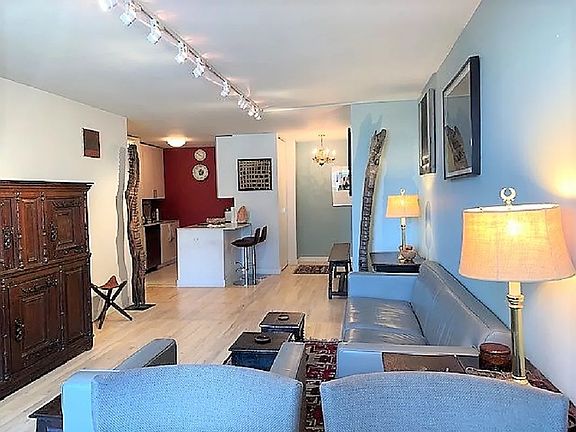 3rd image of 322 W 57th St APT 28M