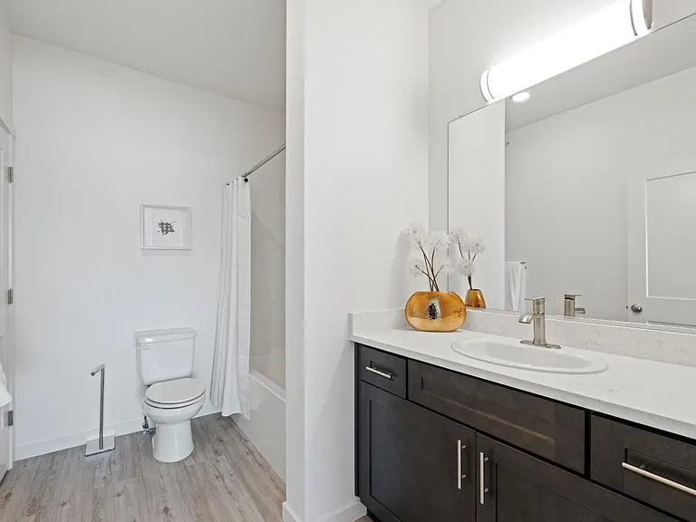 Columbia River Walk Apartments — Photo 108