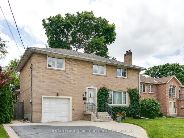 11 Urbandale Ave, Toronto, ON M2M 2G9