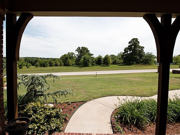 4th image of 15395 Northlake Dr