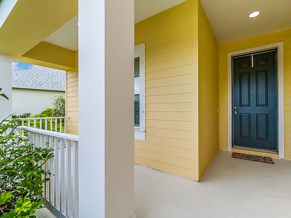 Spacious Front Porch
