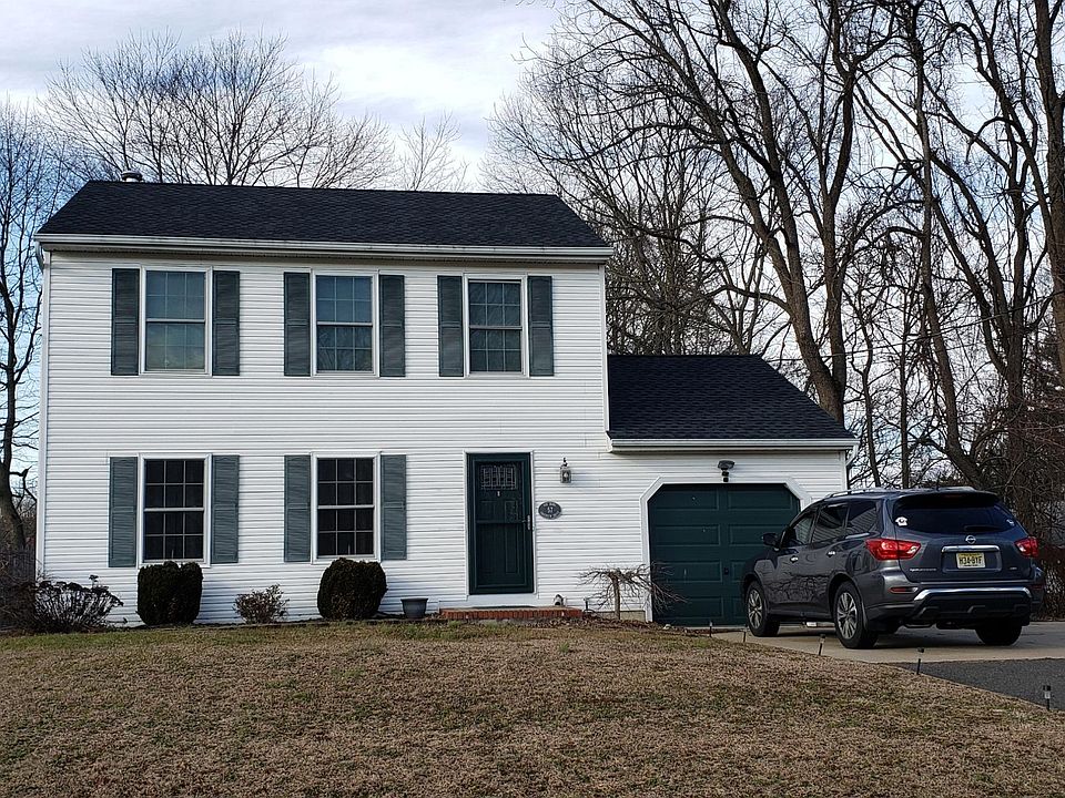 1st image of 57 Lakeview Dr