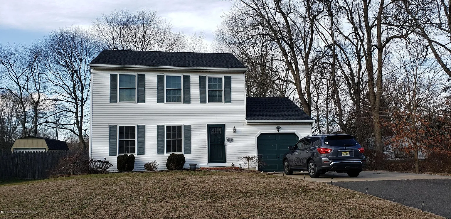 57 Lakeview Dr photo 1