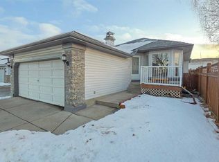 152 N Valley Meadow Close NW, Calgary, AB T3B5M2