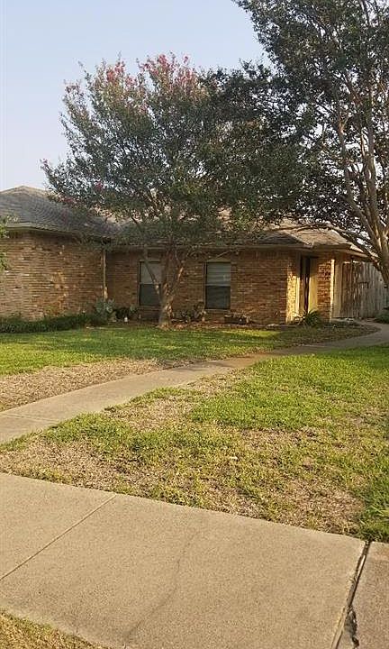 1st image of 1715 W Jamestown Dr