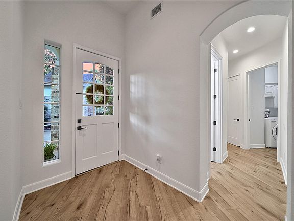 5th image of 1302 Avon Way
