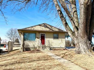 1707 Walnut St, Yankton, SD 57078