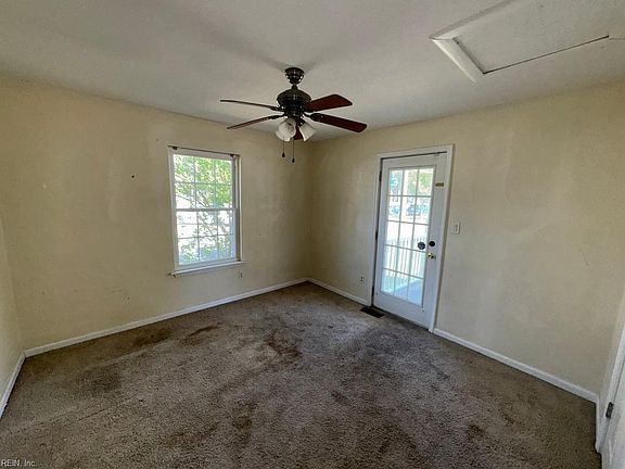 3rd image of 1800 Portlock Rd