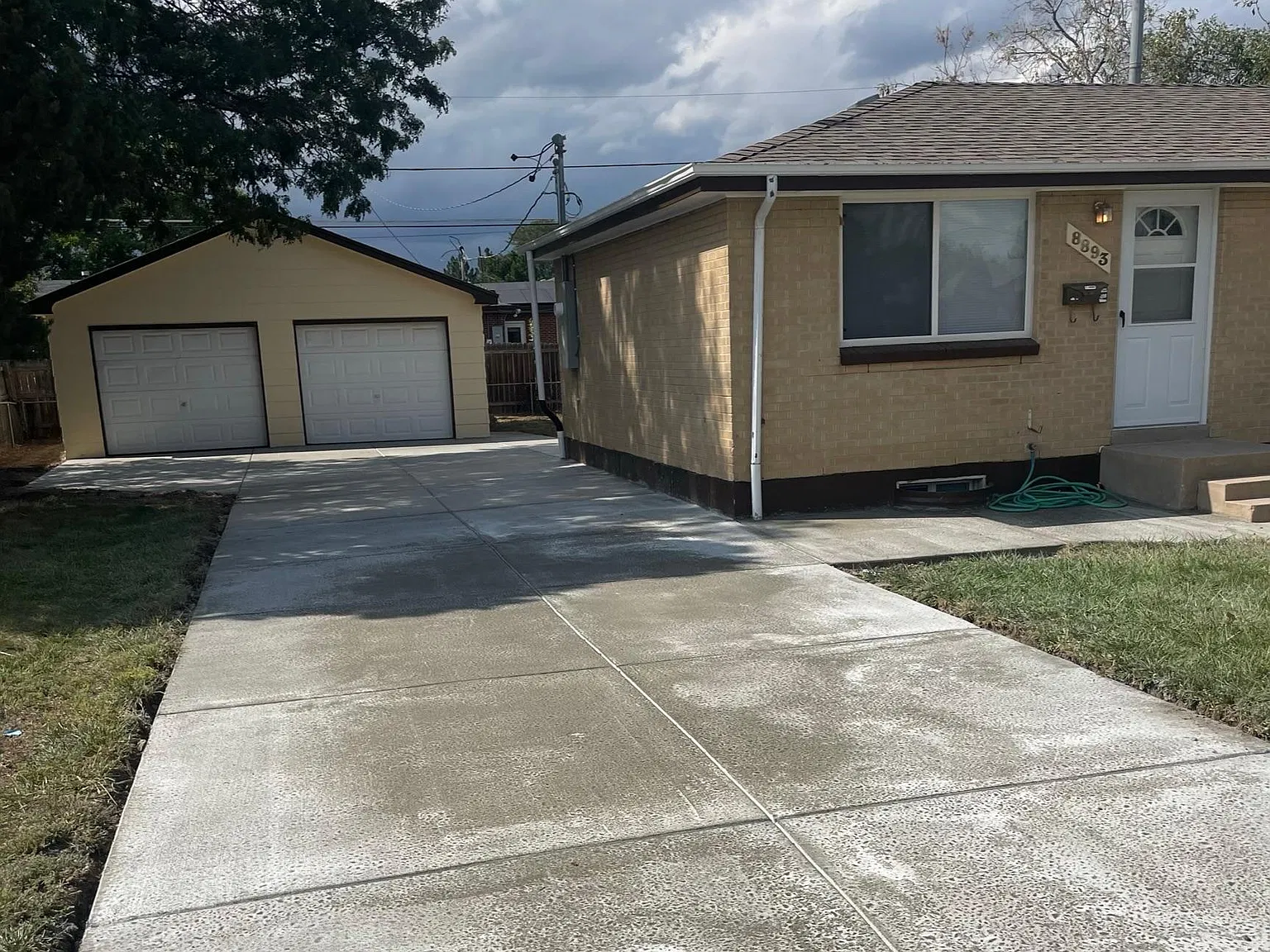8893 Kent St — Photo 2