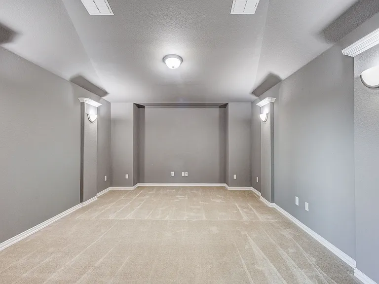 1301 Skyflower Ln — Photo 18