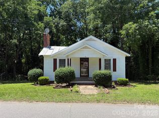 122 E Hargrave St, Wadesboro, NC 28170