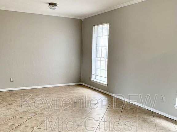 3rd image of 3921 Twin Falls St