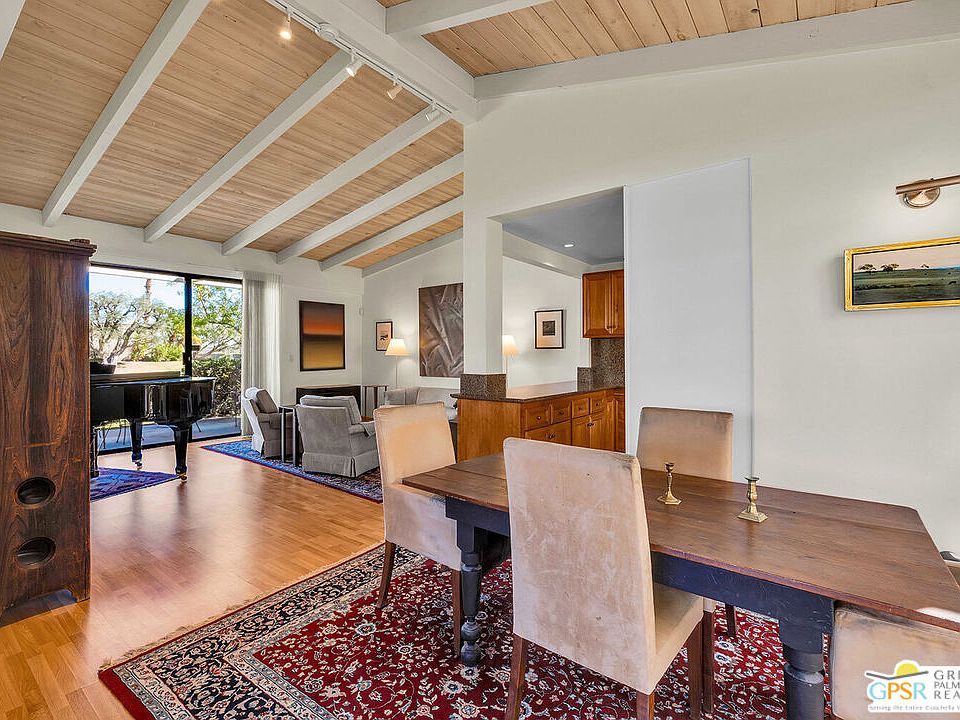 2nd image of 852 N Calle De Flora Vis