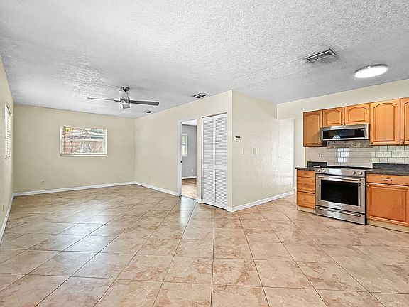 5th image of 10170 65th Ave