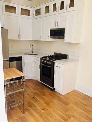 Rented by Camelot Realty Group | media 3