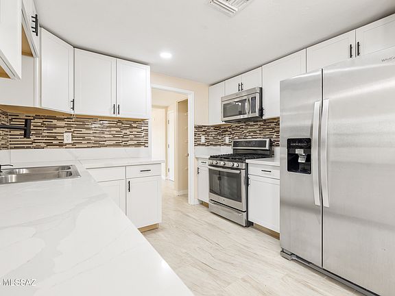 2nd image of 6921 S Vereda De Las Casitas
