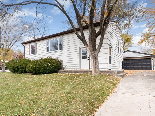 9116 Fairway Dr, Orland Park, IL 60462