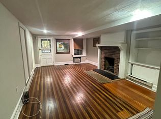 226 S 21st St #2E, Philadelphia, PA 19103