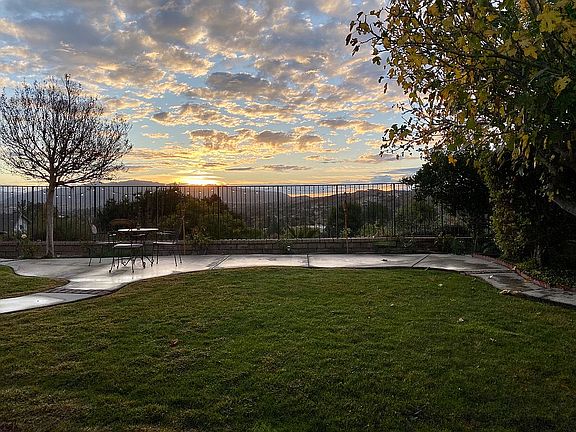 4th image of 24426 Vista Hills Dr