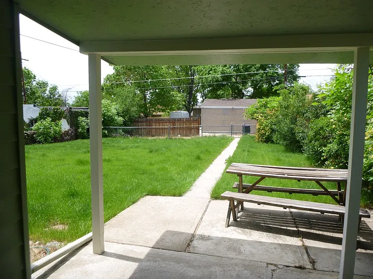 1655 S Columbine St — Photo 23