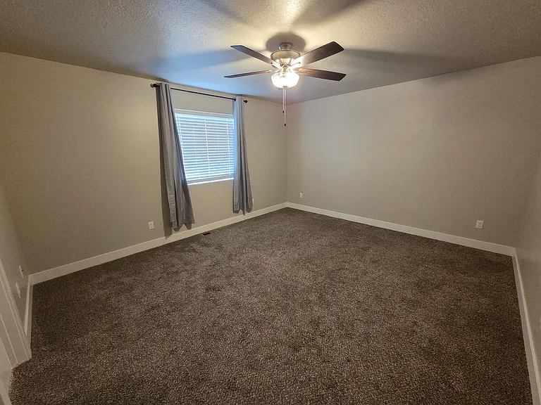 3127 W 1675 N #E — Photo 26