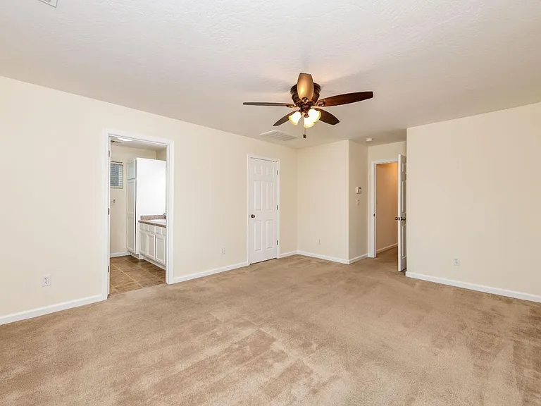 551 S Kona Ave — Photo 18