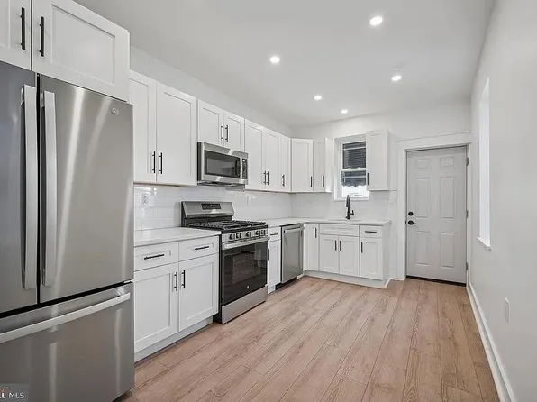3450 Almond St, Philadelphia, PA 19134