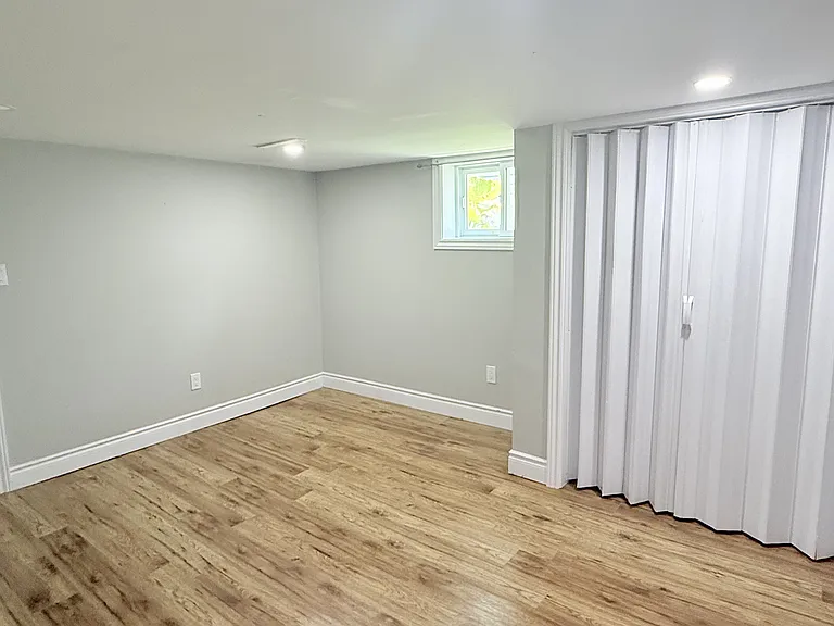 1396 Lillian Ave #LOWER — Photo 9