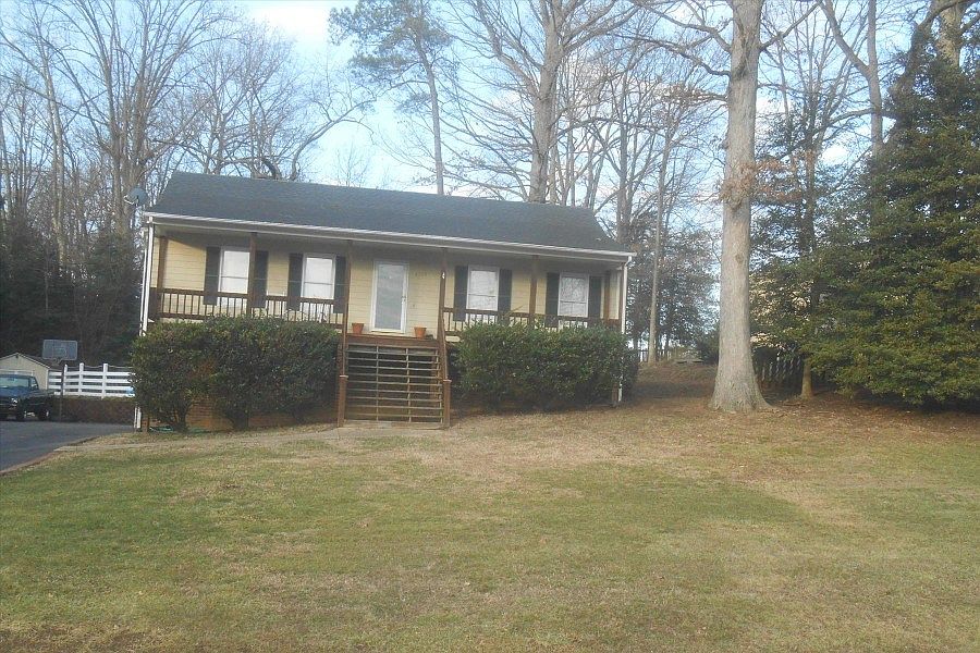1st image of 8309 Fieldshire Dr