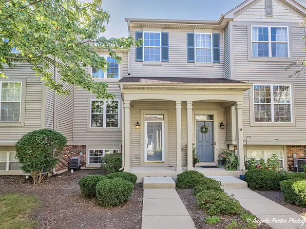 757 Cherry Creek Dr #757, Grayslake, IL 60030
