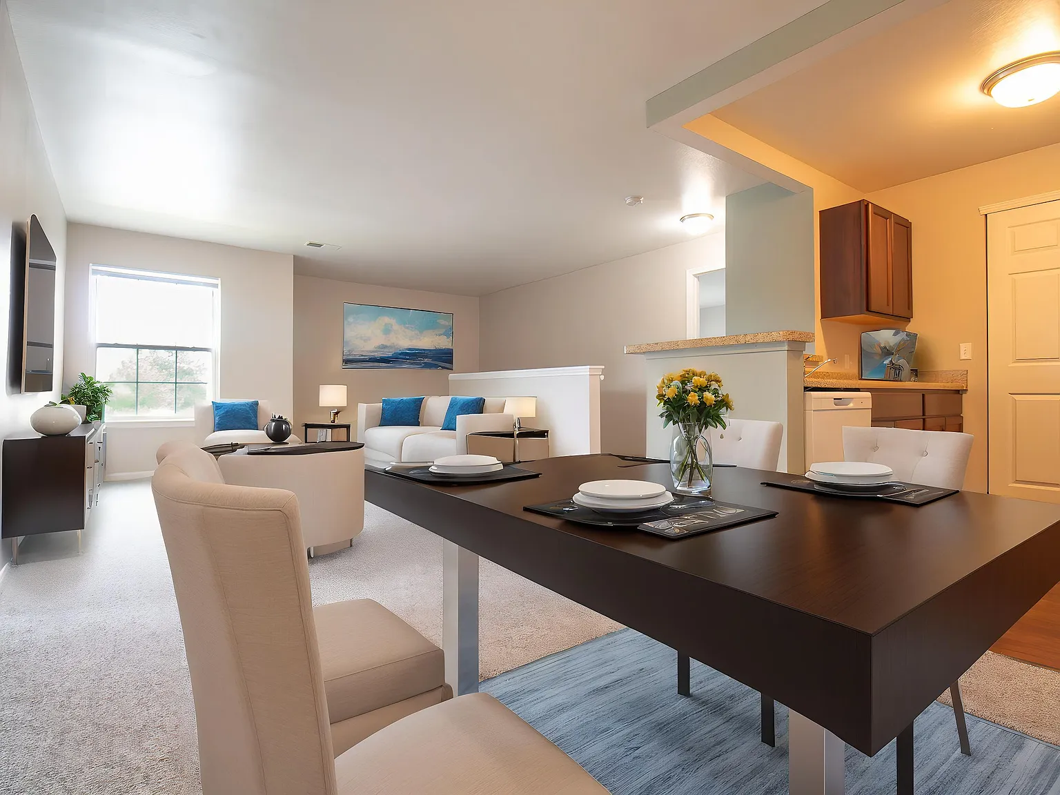 Silver Creek Apartments — Photo 2