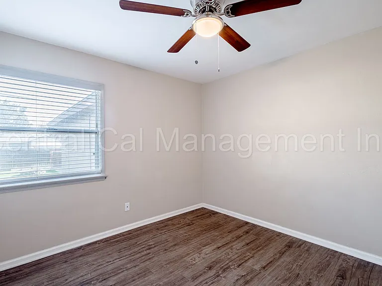 200 Wetherley Dr — Photo 14