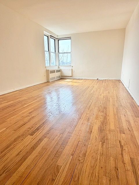 1st image of 4014 62nd St APT 7E