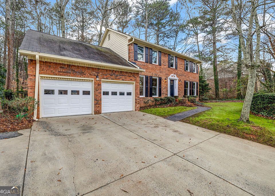 1st image of 3334 Woodsfield Dr NE