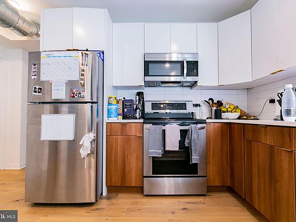 2nd image of 1416-22 Frankford Ave #201