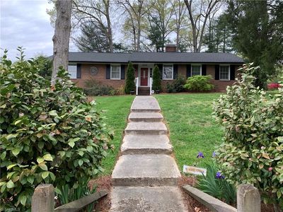 3000 Prytania Rd, Winston Salem, NC, 27106