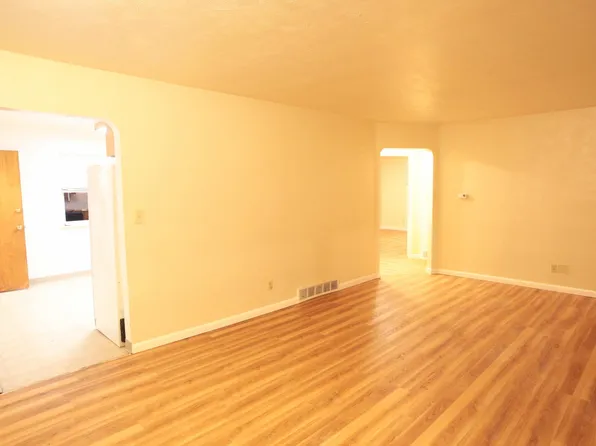 1063 Emporia St, Aurora, CO 80010