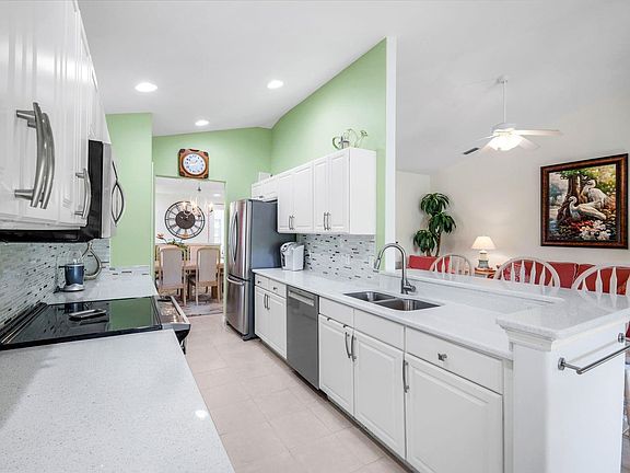 4th image of 11019 Mill Creek Way