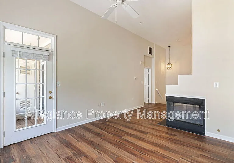 11400 Windleaf Ct #R — Photo 19