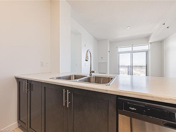 5th image of 2486 Old Bronte Rd #706