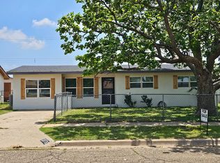 2015 Gerry Dr, Clovis, NM 88101