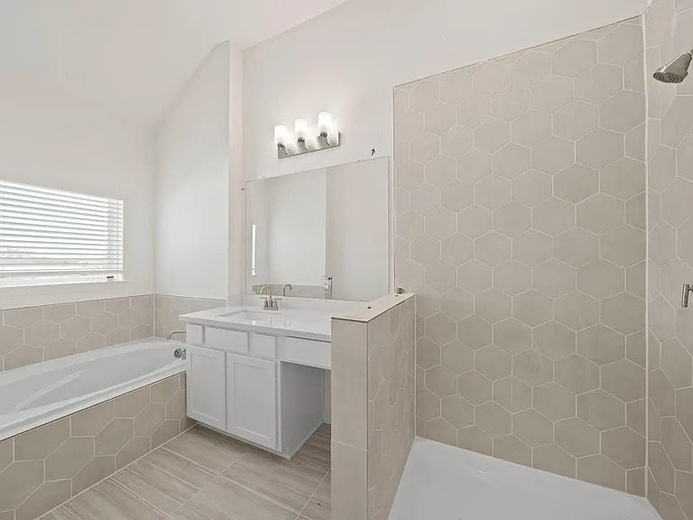 13305 Moncloa Dr — Photo 15