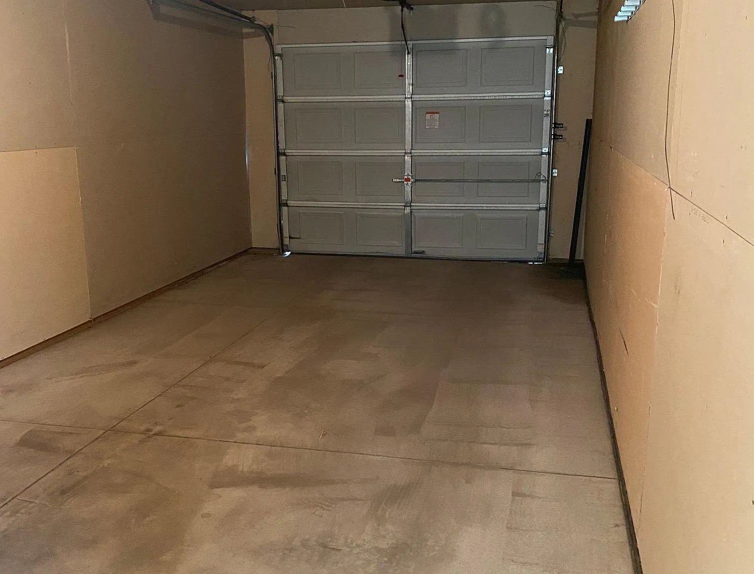 2 bed, 878 sqft, $875 — Photo 2